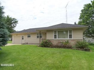 508 S 4th Ave, Forreston, IL 61030