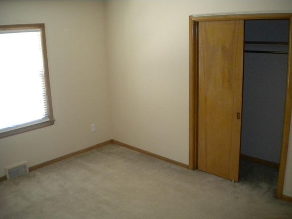 3rd image of 1110 5th St NW