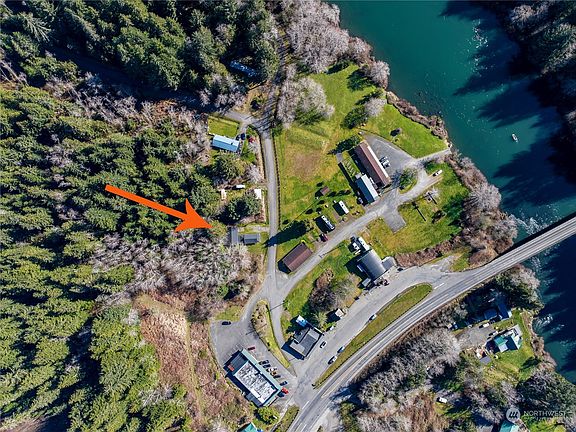 2nd image of 11 N Lake Drive