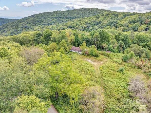 7130 Max Patch Rd, Hot Springs, NC 28743