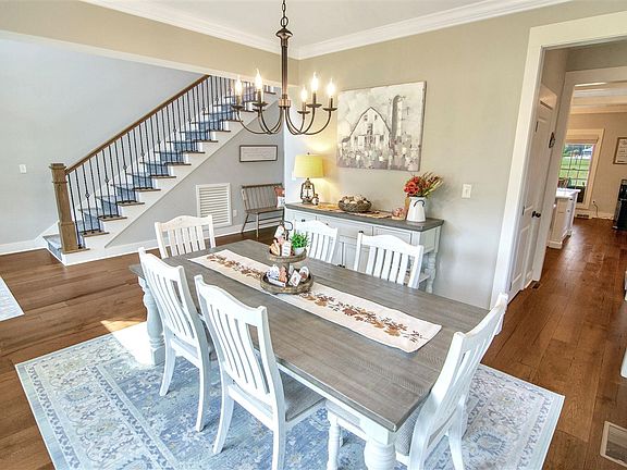 5th image of 351 Marblegate Cir