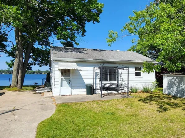 6137 Loud Dr, Oscoda, MI 48750