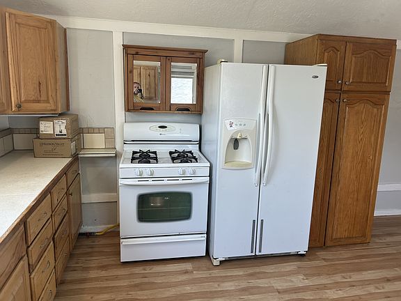 2nd image of 259 E 4800 S APT 5