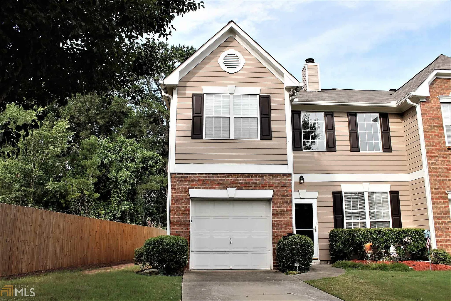160 Oak Green Dr photo 1