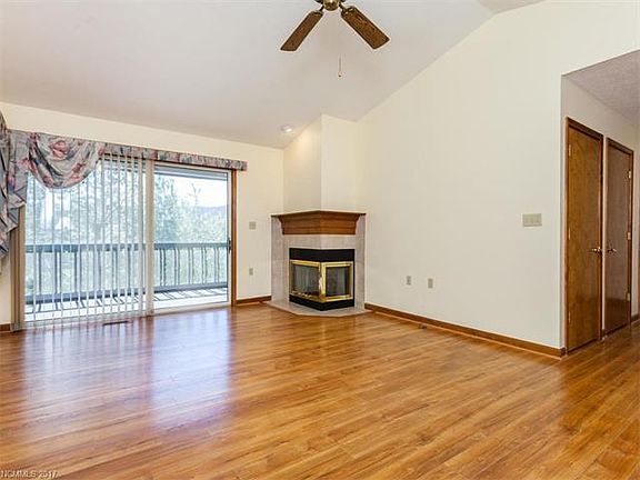 3rd image of 260 Laurel Park Pl #0