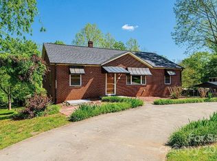 463 23rd Ave NE, Hickory, NC 28601