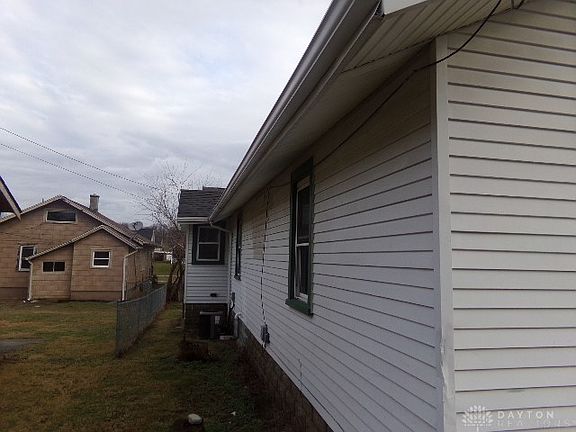 4th image of 1015 Rodgers Dr