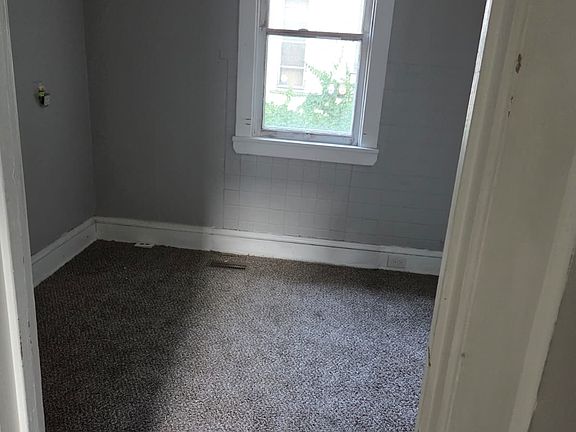 5th image of 1082 E 66th St #4