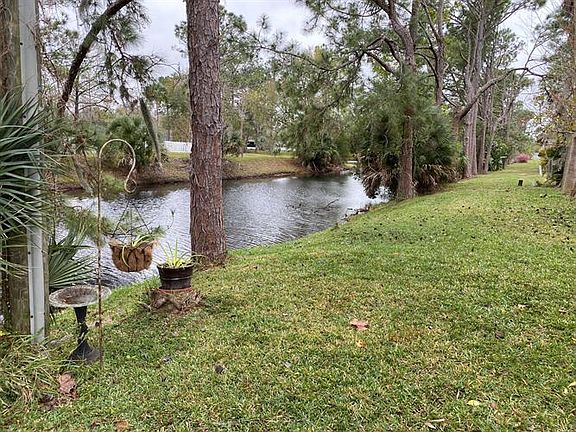 3rd image of 417 Forest Ln