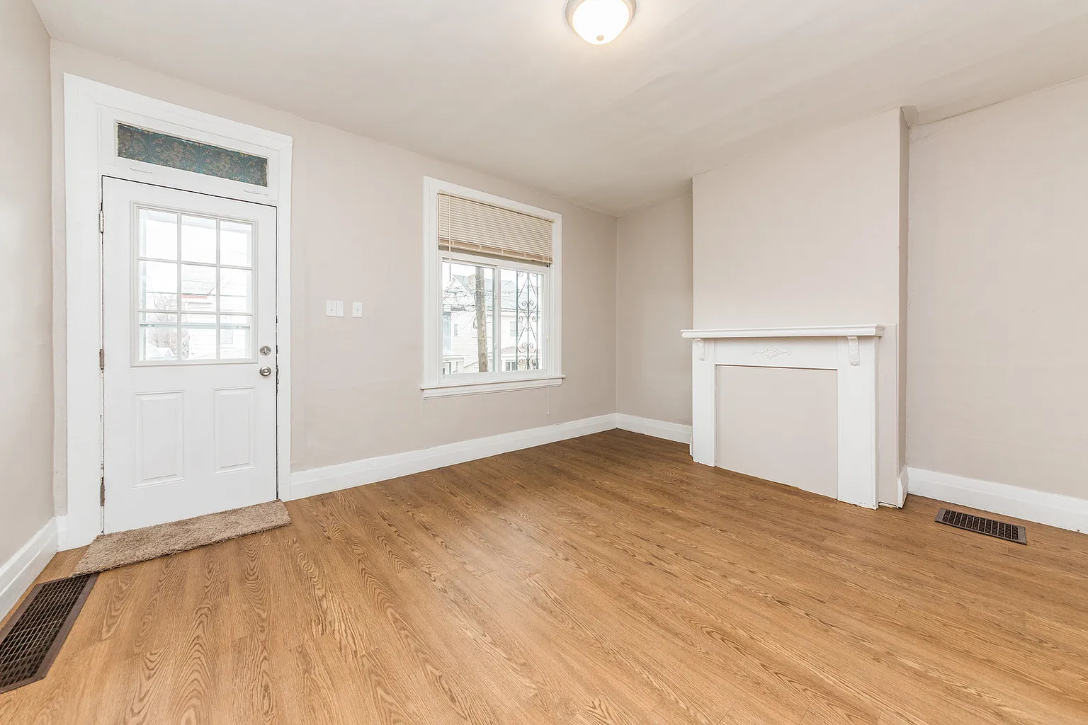243 Edith St photo 1