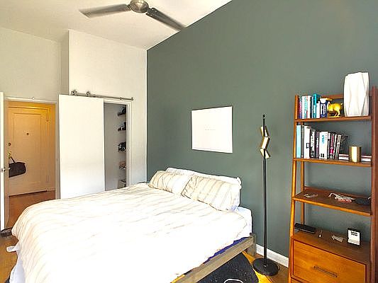 3rd image of 147 W 75th St APT 2A