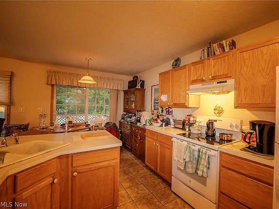 2nd image of 516 Walnut St