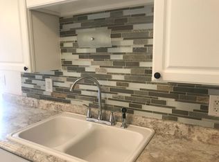 2111 Falmouth Ct, Streamwood, IL 60107