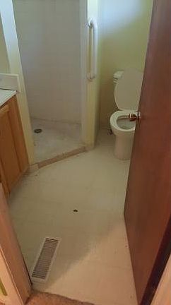 5th image of 500 E Newkirk St
