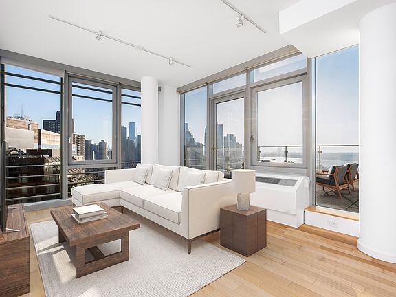 5th image of 554 W 54th St #26U