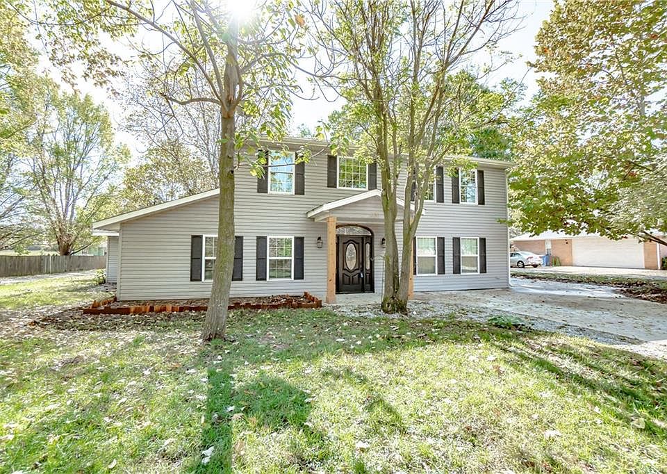 1st image of 3000 Blueberry Ln