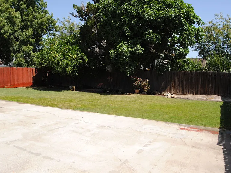 4620 Gorbett Ln — Photo 15