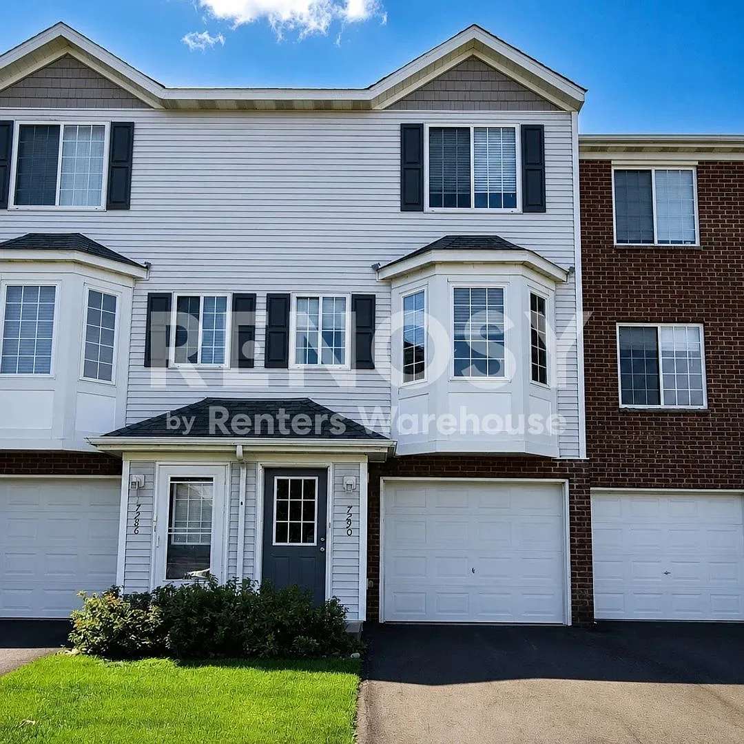 2BD/2BA Townhome in Ramsey Available Now! — Photo 1