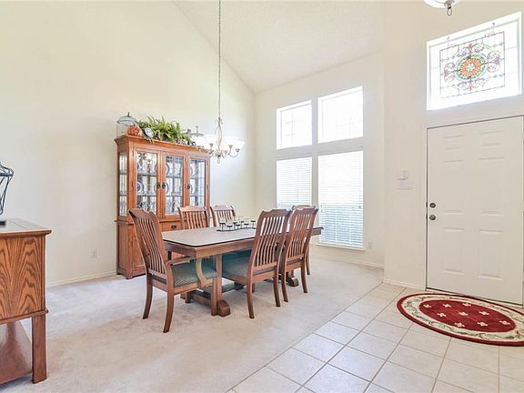 5th image of 202 Flushing Quail Dr