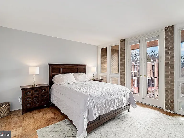Master bedroom and gorgeous Lake Anne View