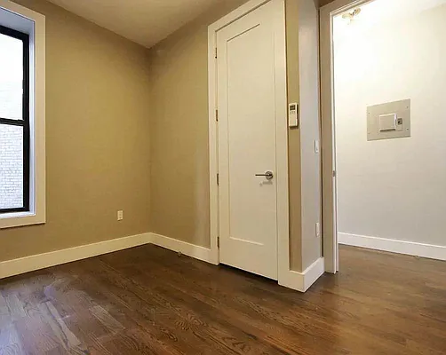 Rented by Tapiro Realty | media 4