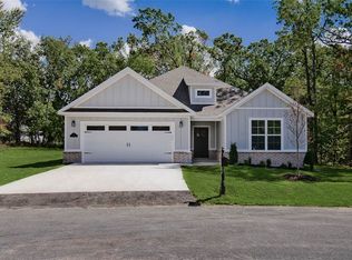 11 Newstead Ln, Bella Vista, AR 72715