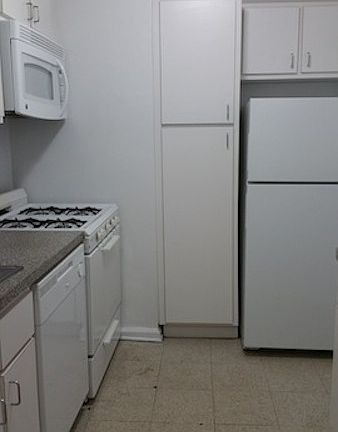 5th image of 13520 82nd Ave #5/A