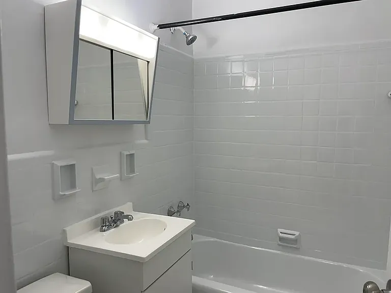 27 E 13th St #7K — Photo 3
