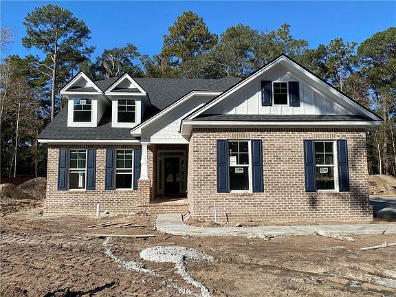 3rd image of 446 Belmont Cir