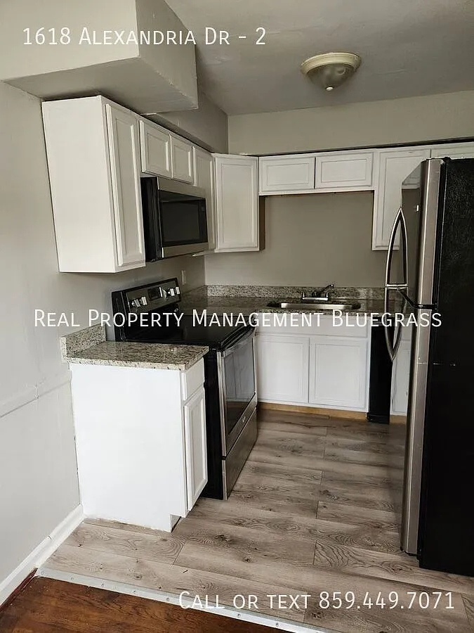 Building Photo - 1618 Alexandria Dr #2