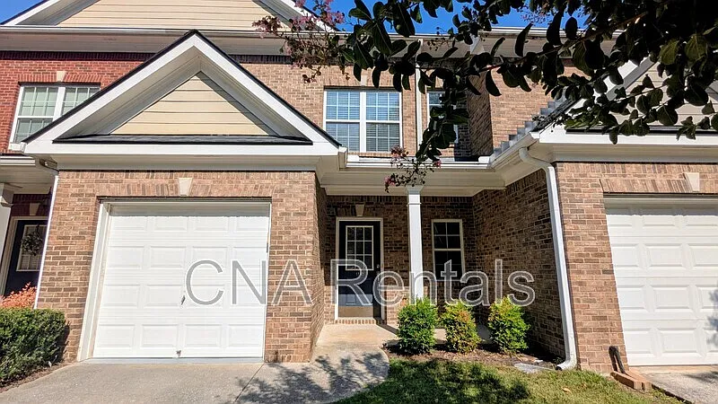 3 bed, 2.5 bath, 1384 sqft, $2,350 — Photo 2