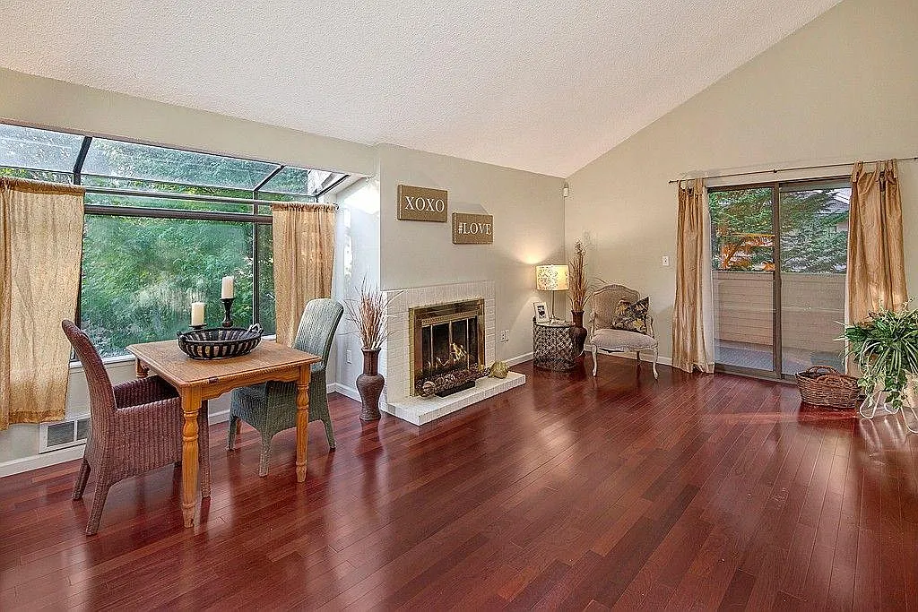 2 bed, 872 sqft, $2,450 — Photo 2