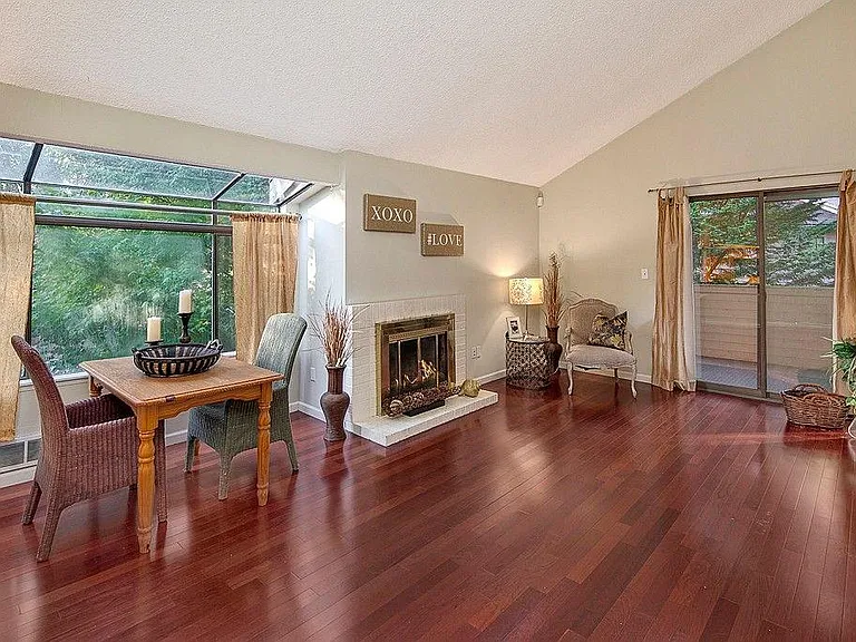 10021 NE 122nd St — Photo 2