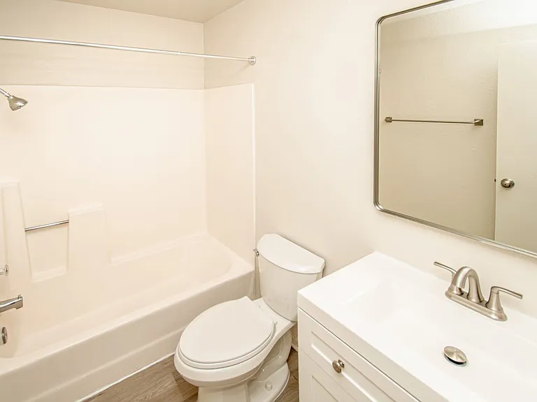 Georgia Avenue Apts — Photo 12