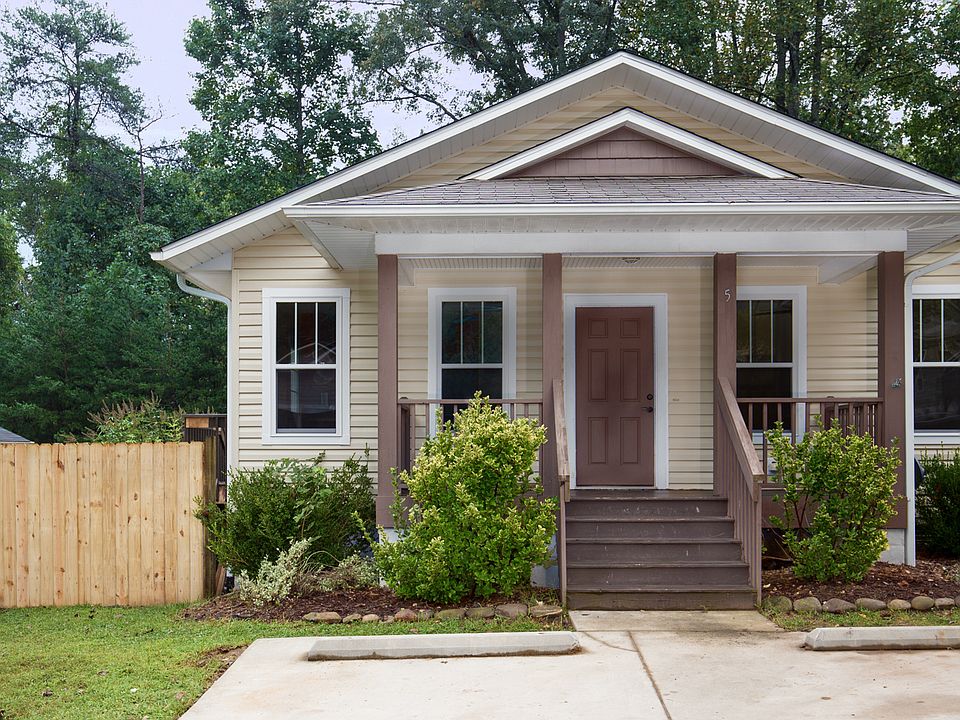 1st image of 5 Springmill Dr