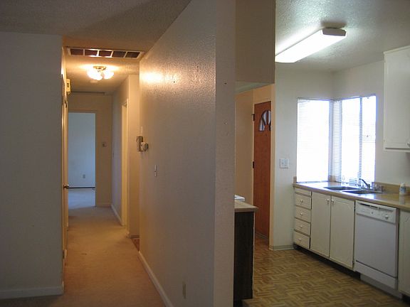 4th image of 8657 Elaine Dr