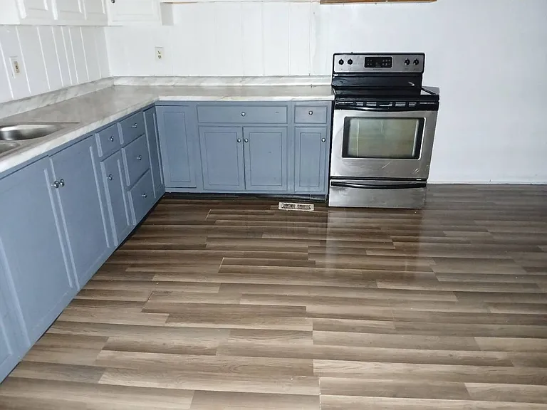 2241 E 3rd St — Photo 14