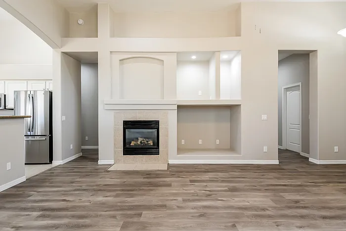 6614 W Rowel Rd — Photo 5