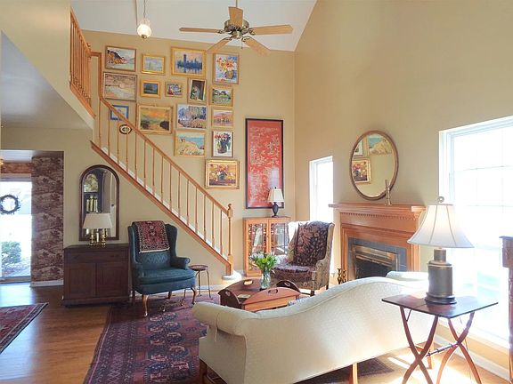 3rd image of 3012 Turnberry La