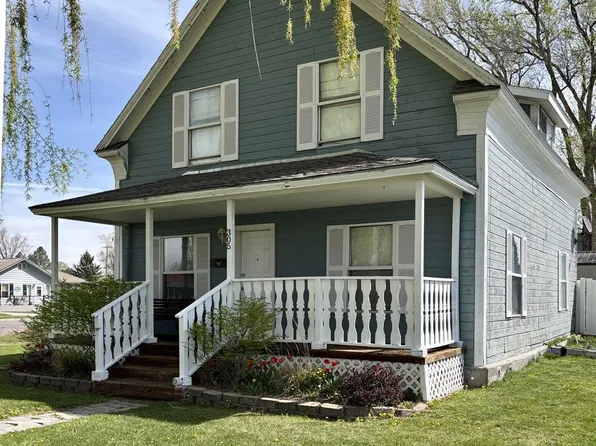 305 S Park Ave, Shelley, ID 83274