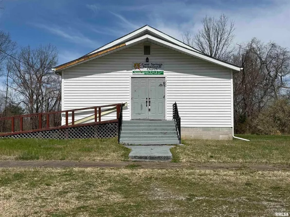 300 W Borton Ave, Creal Springs, IL 62922