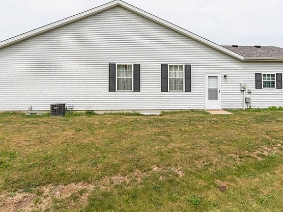 3rd image of 127 Mallard Dr