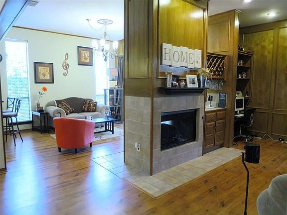 5th image of 421 Glen Canyon Dr