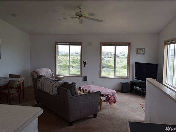 4th image of 1416 Ocean Shores Blvd SW