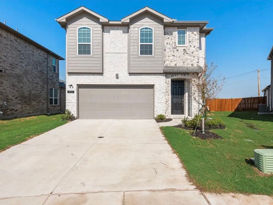 1st image of 3212 Lucia Way