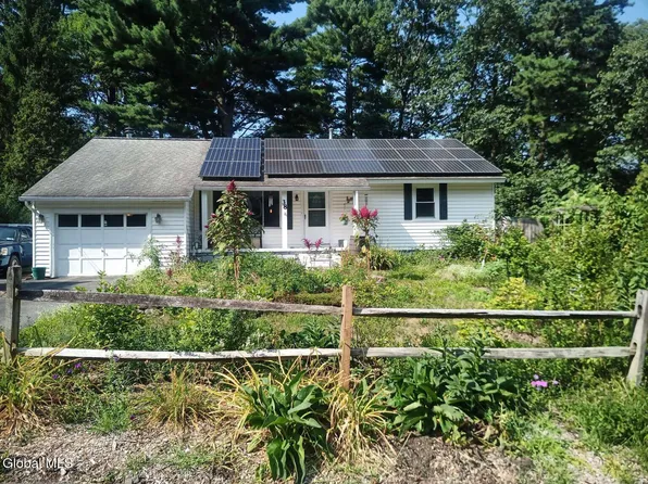 38 Tamarack Trail, Saratoga Springs, NY 12866