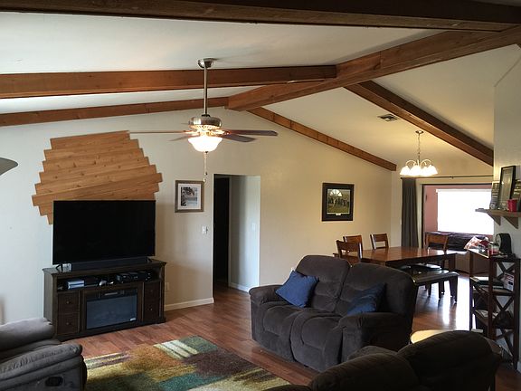 4th image of 1213 NE 10th Ln