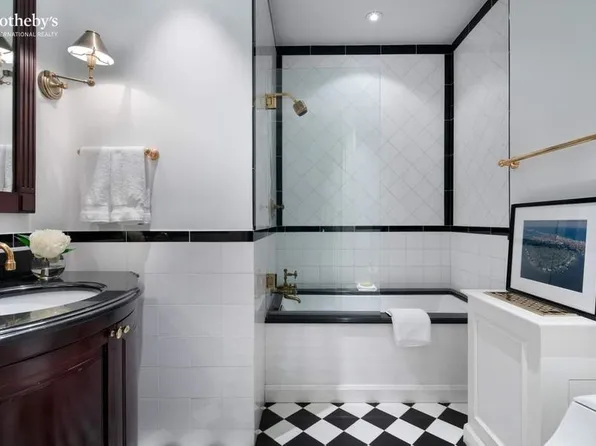 781 5th Avenue image 7 of 13