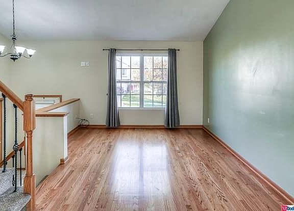 3rd image of 15613 Redwood St