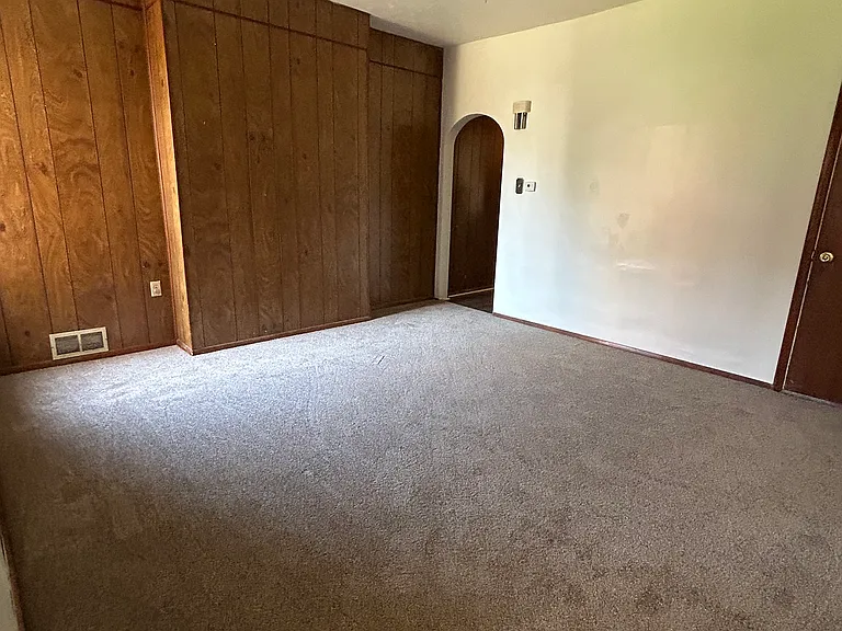 208 W Elizabeth St — Photo 9